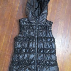 Sequin detailed puffer vest with Hood Glamerous